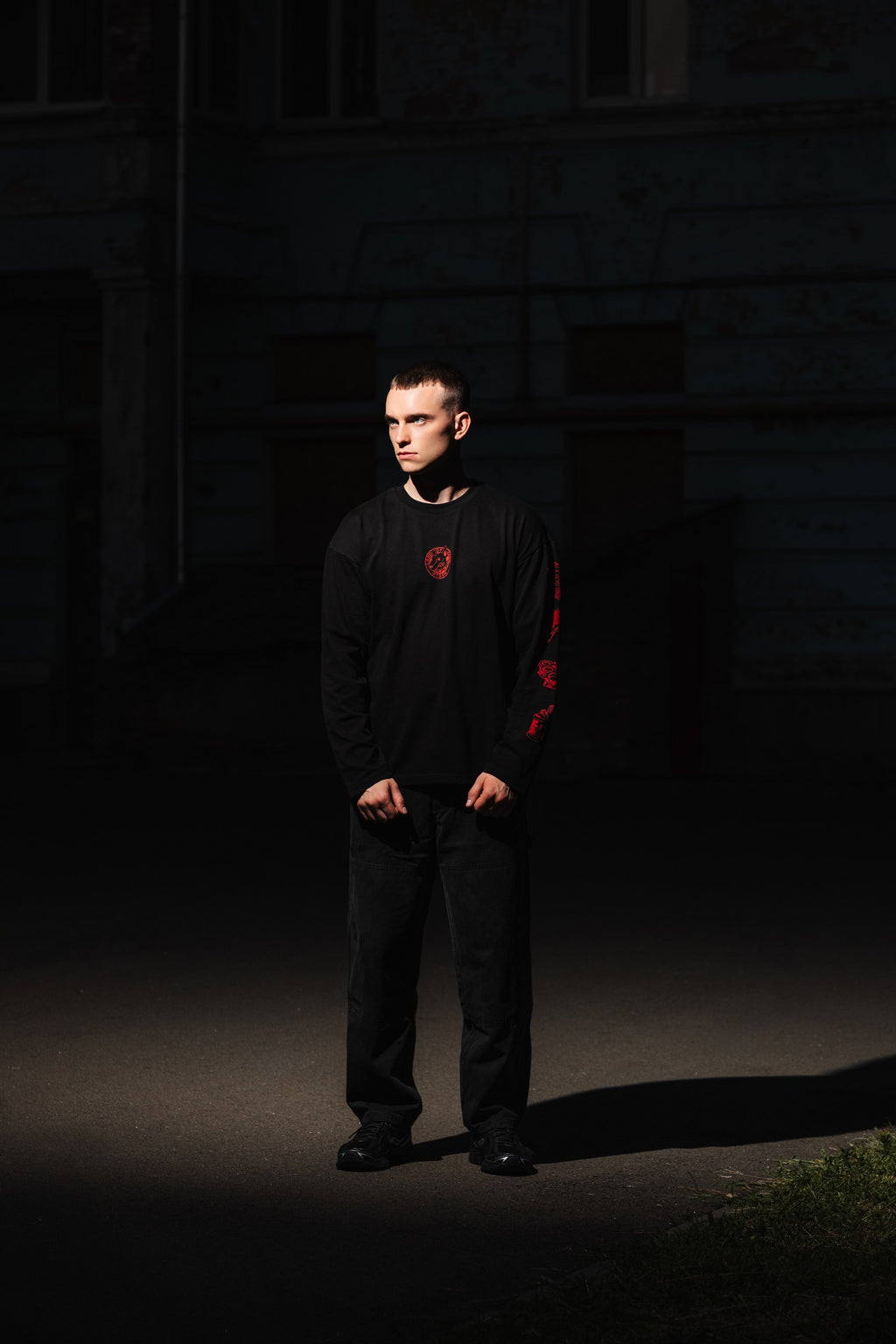 LONG SLEEVE DOGS LAND BLACK