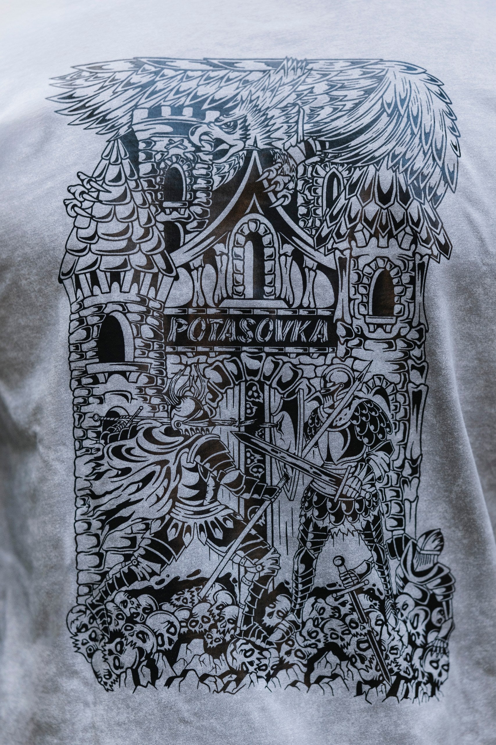 LONG SLEEVE GREY KNIGHT FIGHT