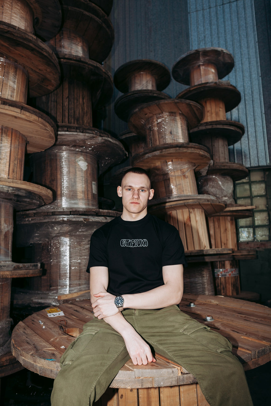 T-SHIRT DEALER BLACK