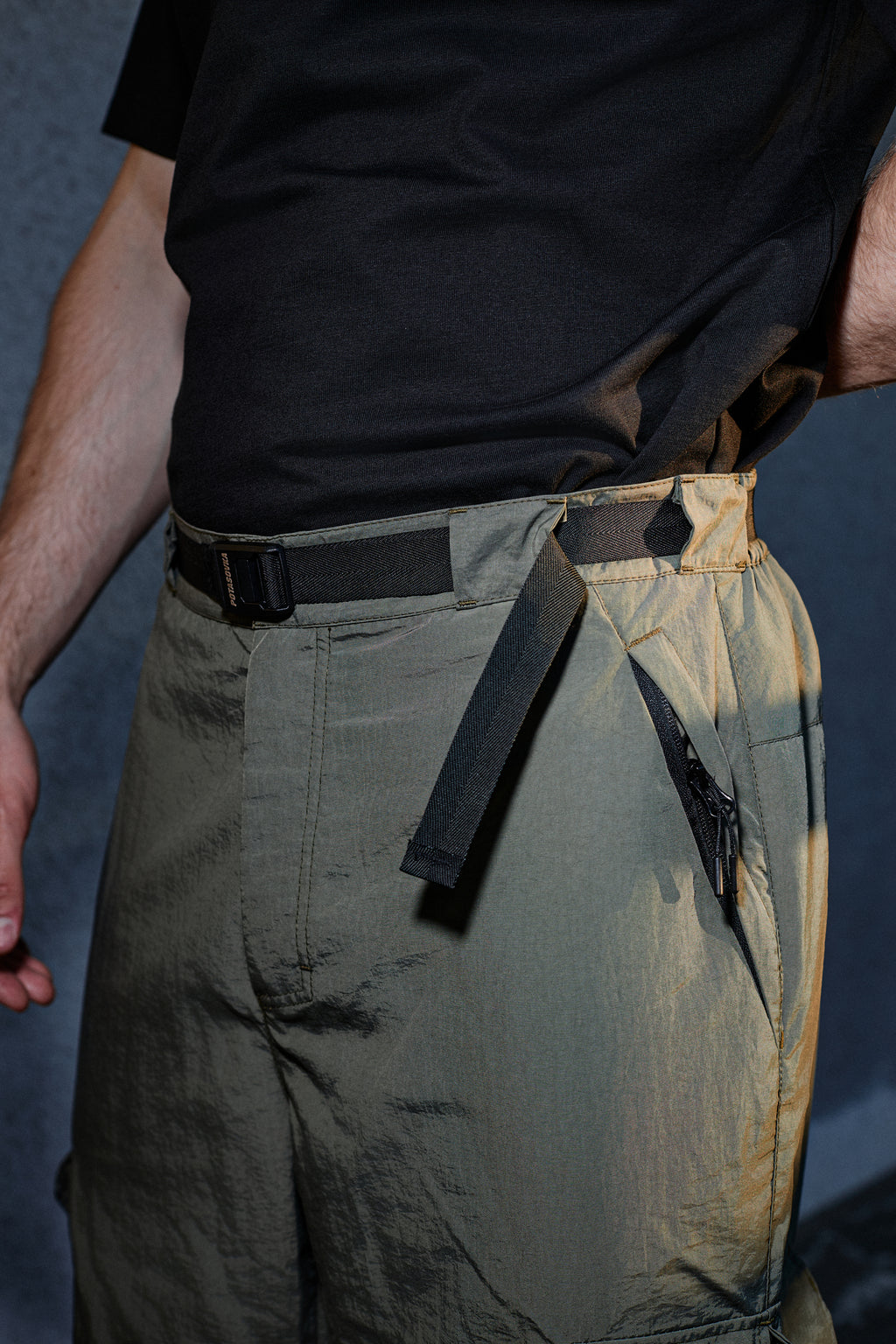 NYLON CARGO PANTS OLIVE 02